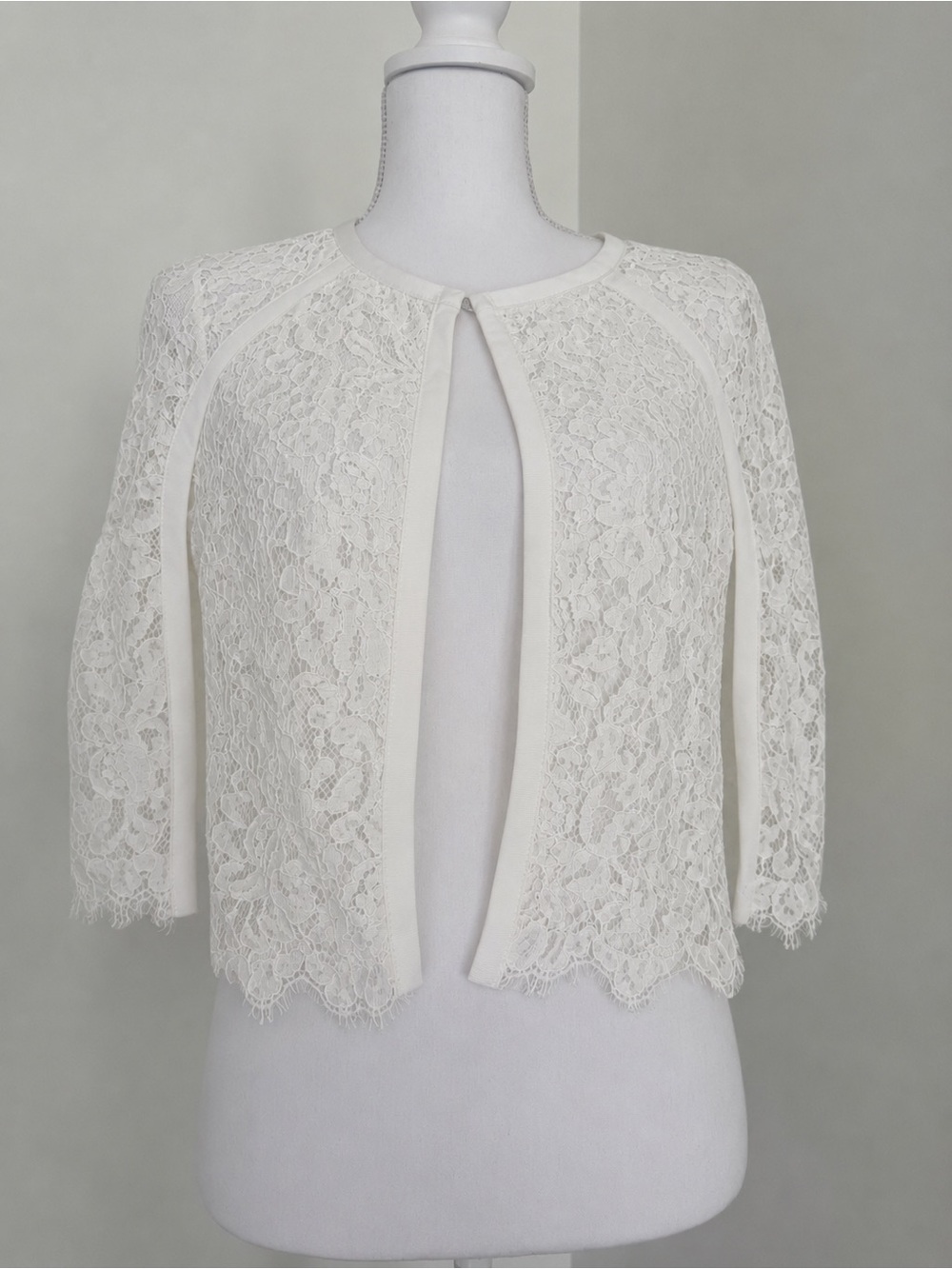 Alfani White Lace Open Front Cropped Cape